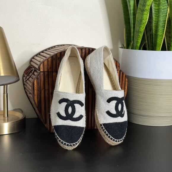 CHANEL Classic Espadrilles Terry Cloth Silver Black Shimmer Sz 40 - Picture 2 of 13